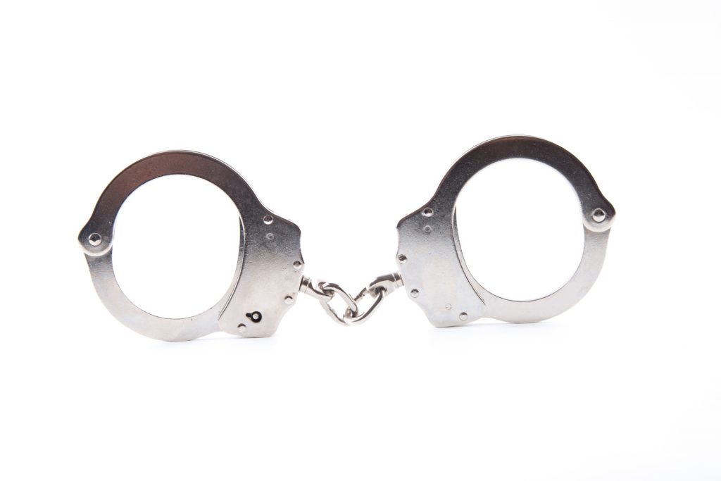 handcuffs-1462610614Vxs